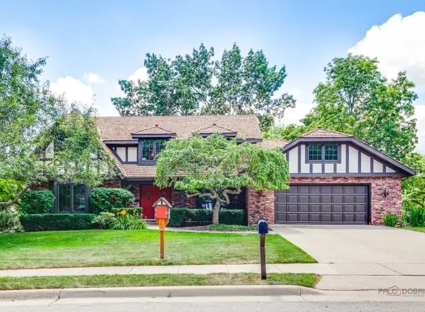 625 Mullady Parkway, Libertyville, IL 60048