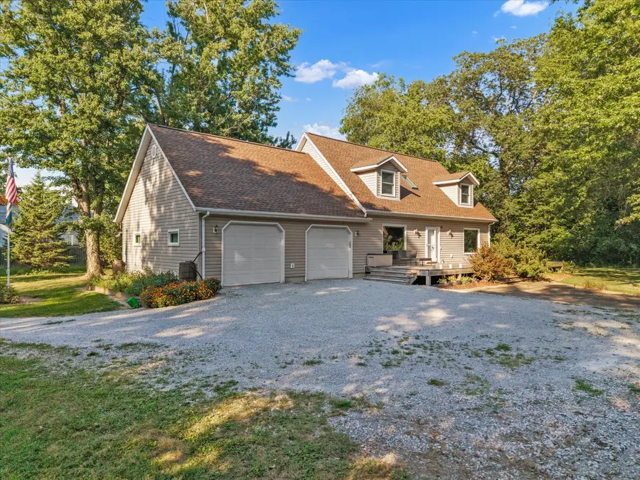 4540 11th Street, East Moline, IL 61244 - #2