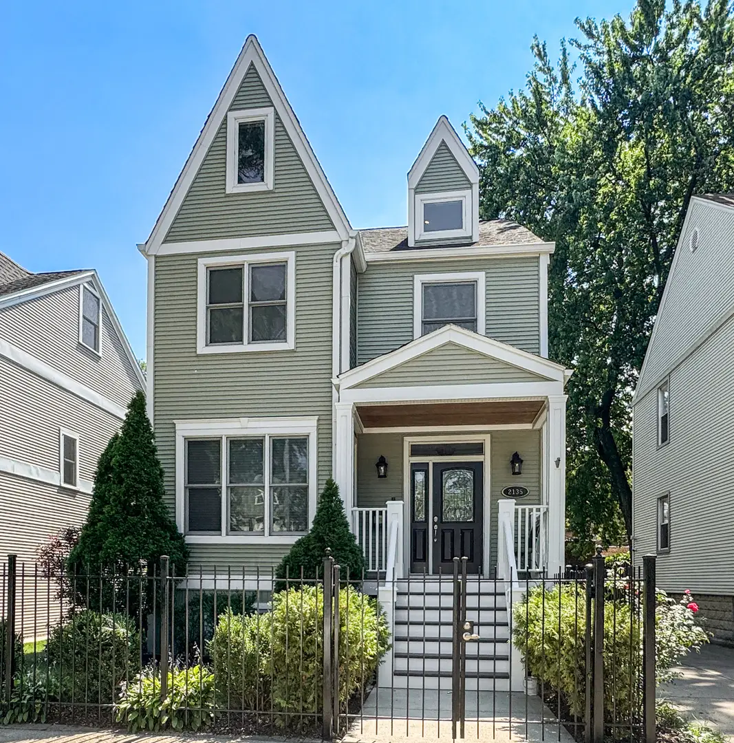 2135 W Montrose Avenue, Chicago, IL 60618 - #1