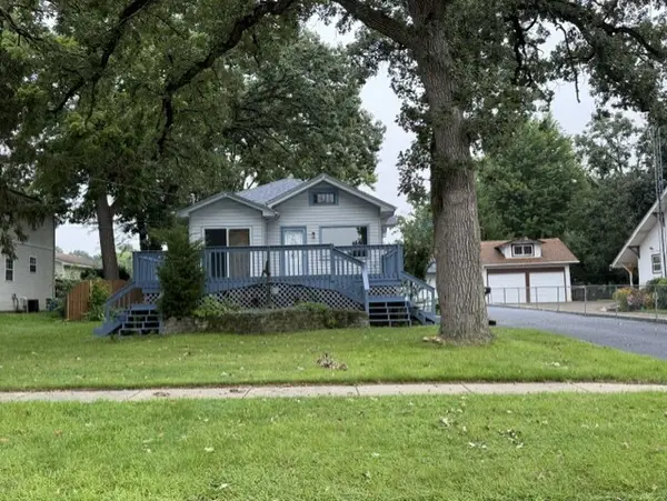 414 W Park Avenue, Round Lake, IL 60073