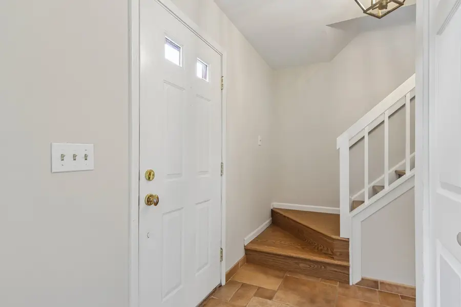 Address Withheld By Seller, Warrenville, IL 60555 - #3