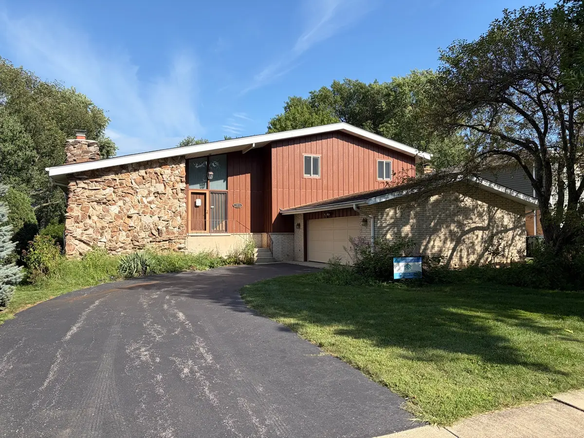 1919 N Chestnut Avenue, Arlington Heights, IL 60004 - #1
