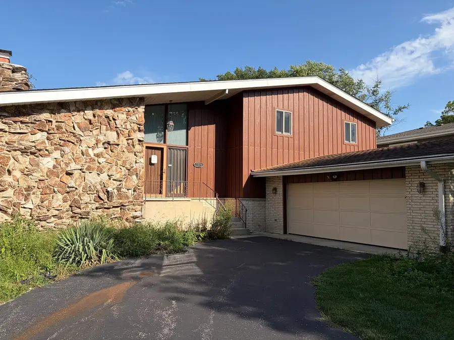 1919 N Chestnut Avenue, Arlington Heights, IL 60004 - #2