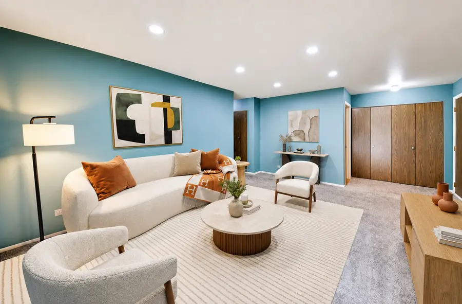 373 Greystone Court #D-2, Schaumburg, IL 60193 - #2