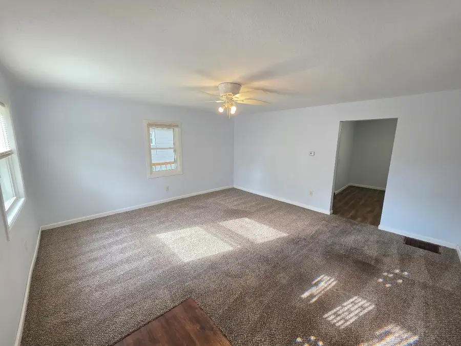 907 Wilson Avenue, Sterling, IL 61081 - #2
