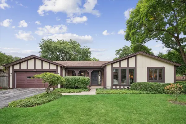 1464 Estate Lane, Glenview, IL 60025