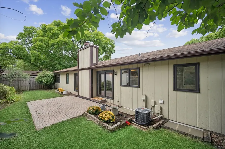 1464 Estate Lane, Glenview, IL 60025 - #2