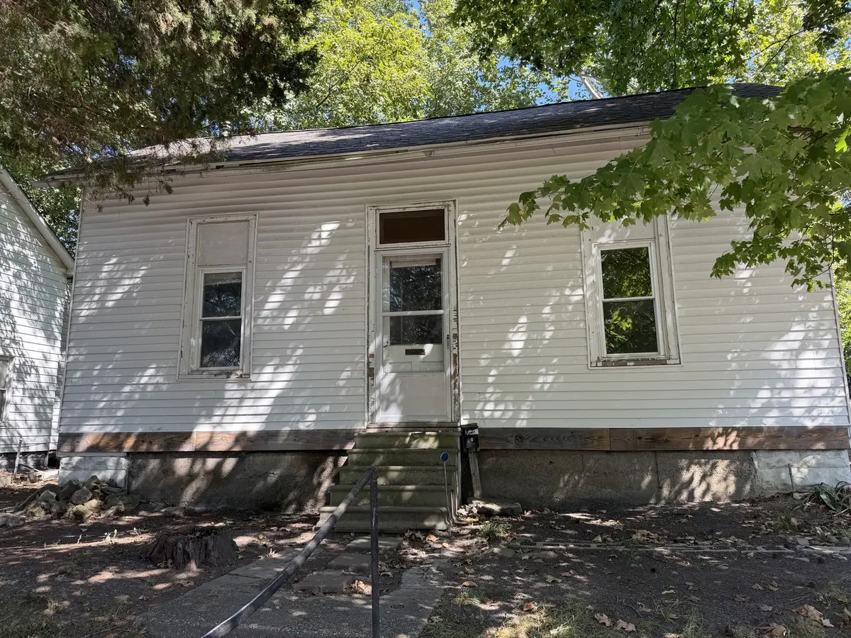 718 Harrison Street, Mount Vernon, IL 62864 - #1