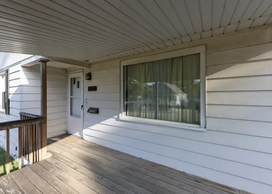 1406 25th Avenue, Clinton, IA 52732 - #3