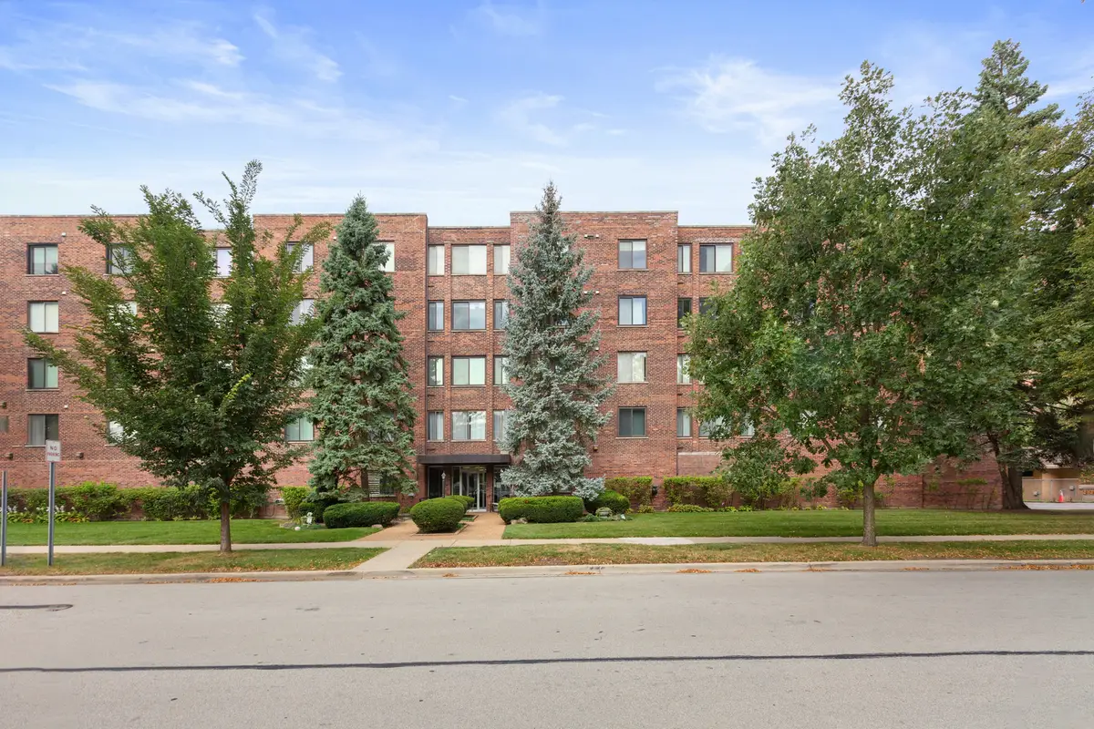 110 S Dunton Avenue #2F, Arlington Heights, IL 60005 - #1