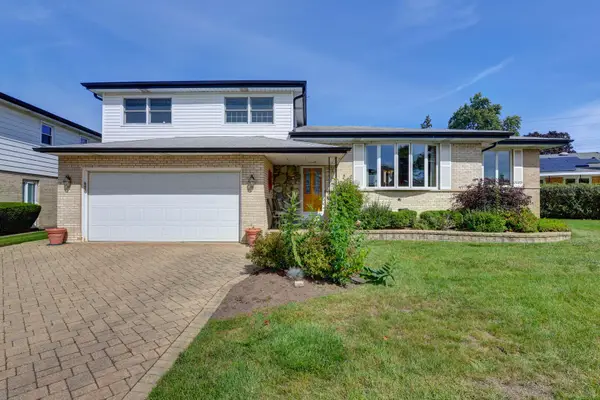 8190 W Catino Terrace, Niles, IL 60714