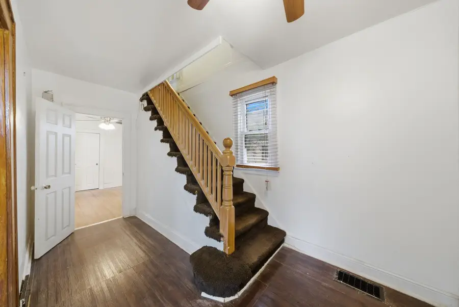 814 S 11th Avenue, Maywood, IL 60153 - #3