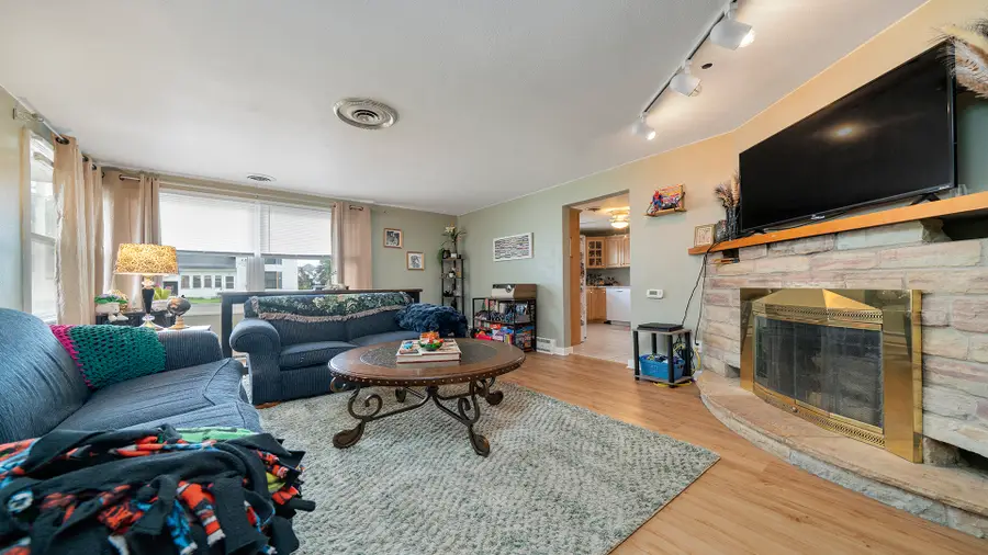 225 E 4th Street, Byron, IL 61010 - #2
