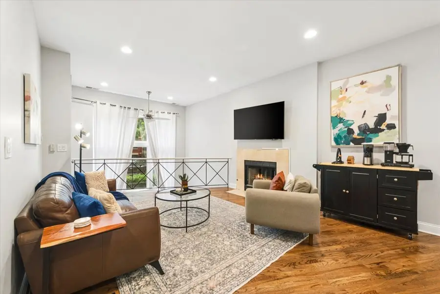 1021 N Winchester Avenue #1, Chicago, IL 60622 - #3