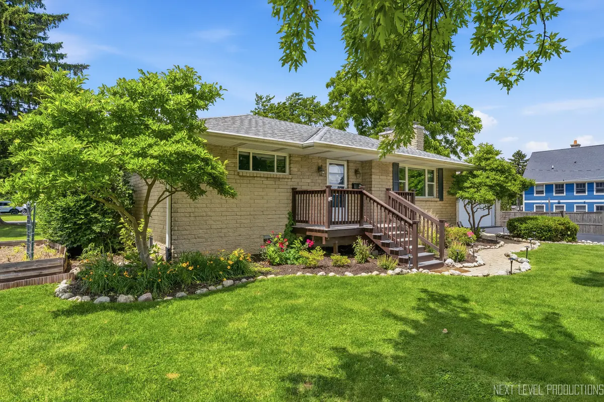 15 S 10th Street, Saint Charles, IL 60174 - #1
