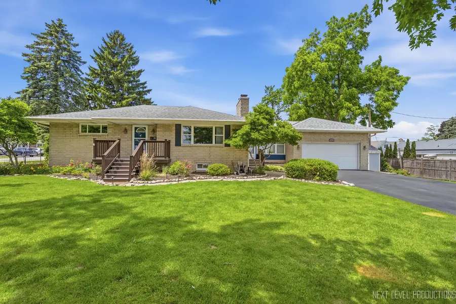 15 S 10th Street, Saint Charles, IL 60174 - #2