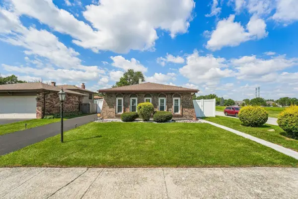 17808 S Hickory Street, Lansing, IL 60438
