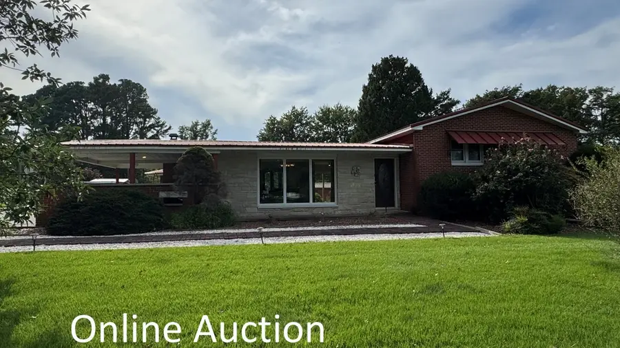 3953 Country Club Road, Carbondale, IL 62901 - #2