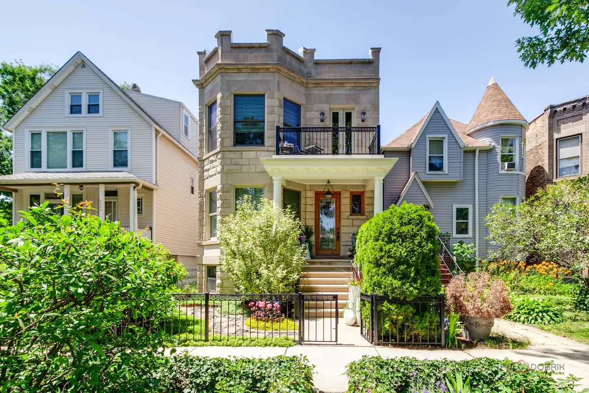 4448 N Tripp Avenue, Chicago, IL 60630 - #1