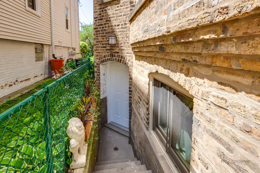 4448 N Tripp Avenue, Chicago, IL 60630 - #3
