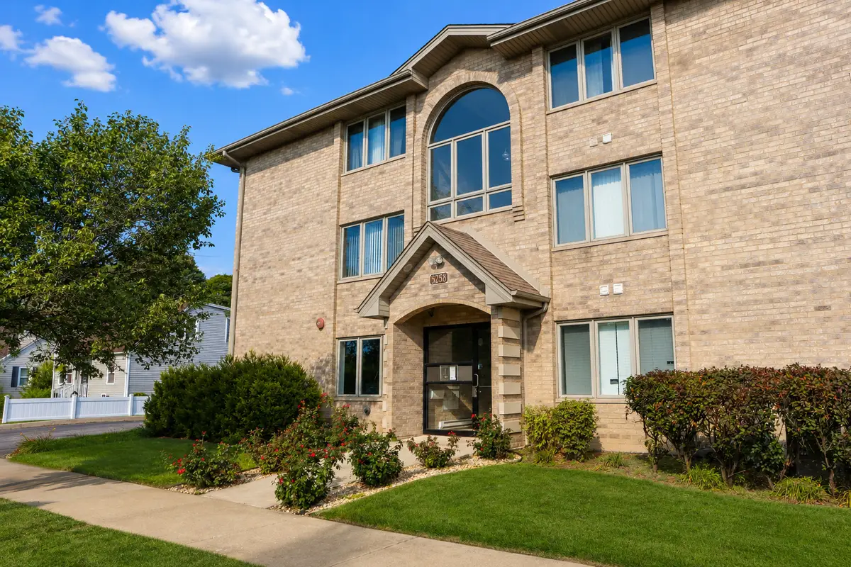 5258 W 79th Street #B3, Burbank, IL 60459 - #1