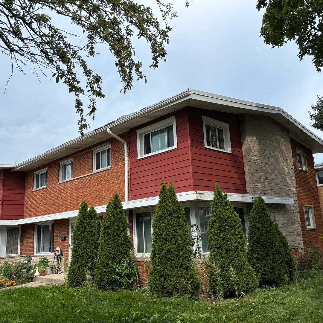 2500 W Birchwood Avenue #A, Chicago, IL 60645 - #1