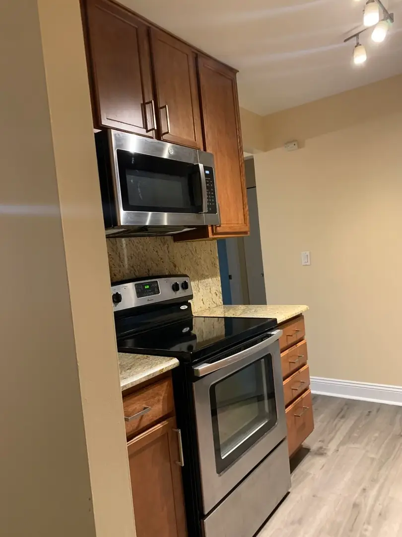 650 Perrie Drive #304, Elk Grove Village, IL 60007 - #2