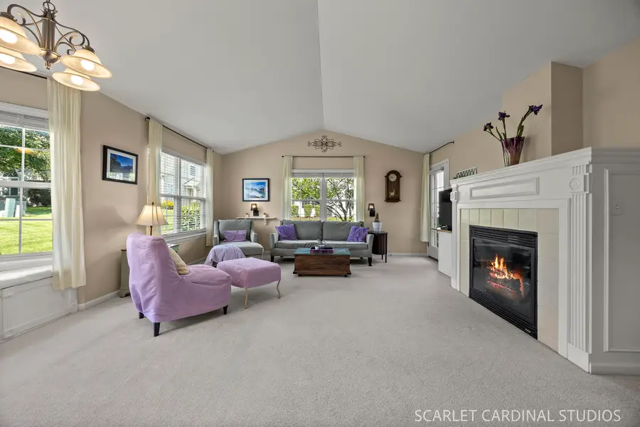 323 Capitol Drive #A, Sugar Grove, IL 60554 - #3