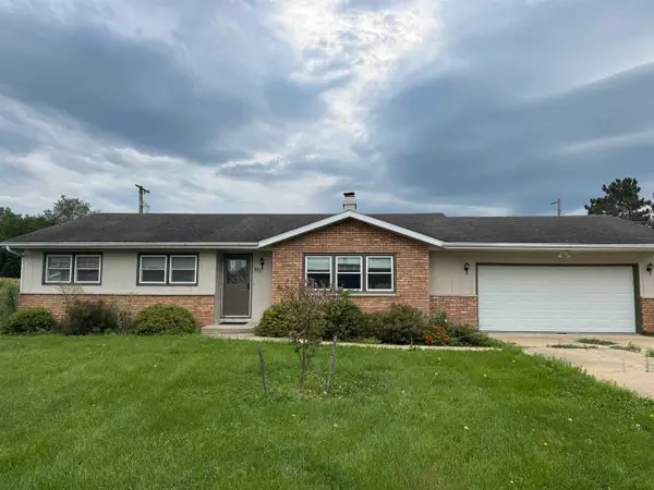 527 Timber Hills Drive, Freeport, IL 61032