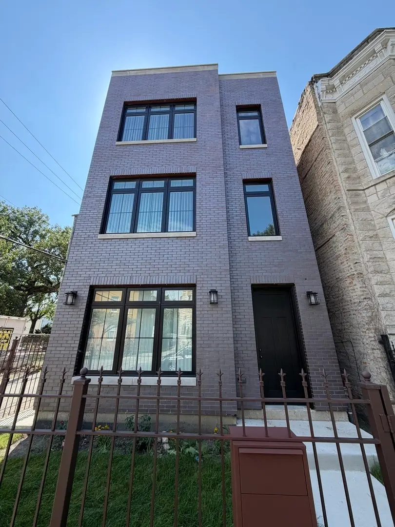 2821 W Walnut Street, Chicago, IL 60612 - #1