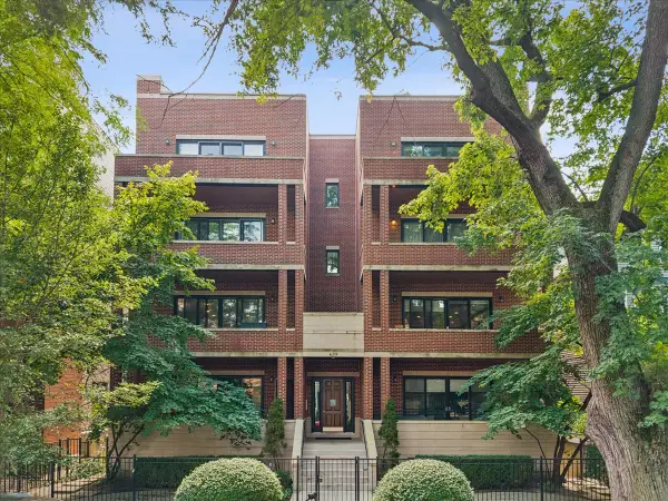 639 W Briar Place #3E, Chicago, IL 60657