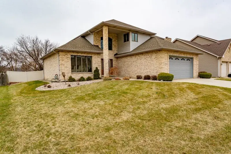 902 Somerset Drive, Carol Stream, IL 60188 - #3
