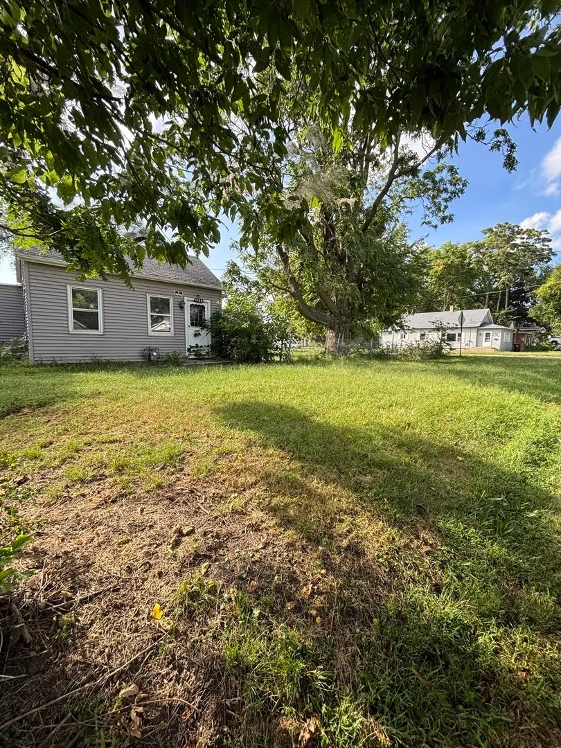 1529 Sycamore Street, Ottawa, IL 61350 - #2