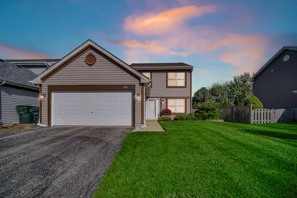 455 Rosewood Crossing, Lindenhurst, IL 60046