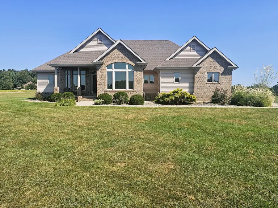 15228 E Holland Drive, Mount Vernon, IL 62864 - #2