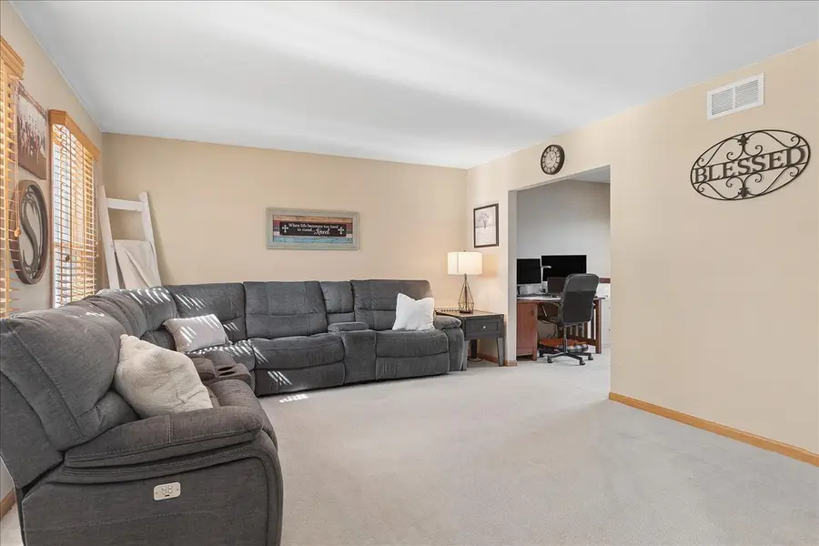 12540 W Hampshire Lane, Homer Glen, IL 60491 - #3