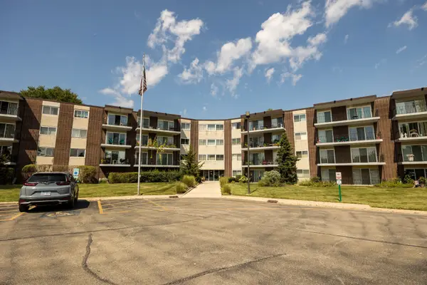 5540 Walnut Avenue #7A, Downers Grove, IL 60515