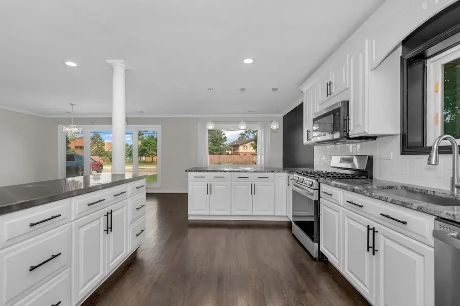 19232 Kedzie Avenue, Flossmoor, IL 60422 - #3