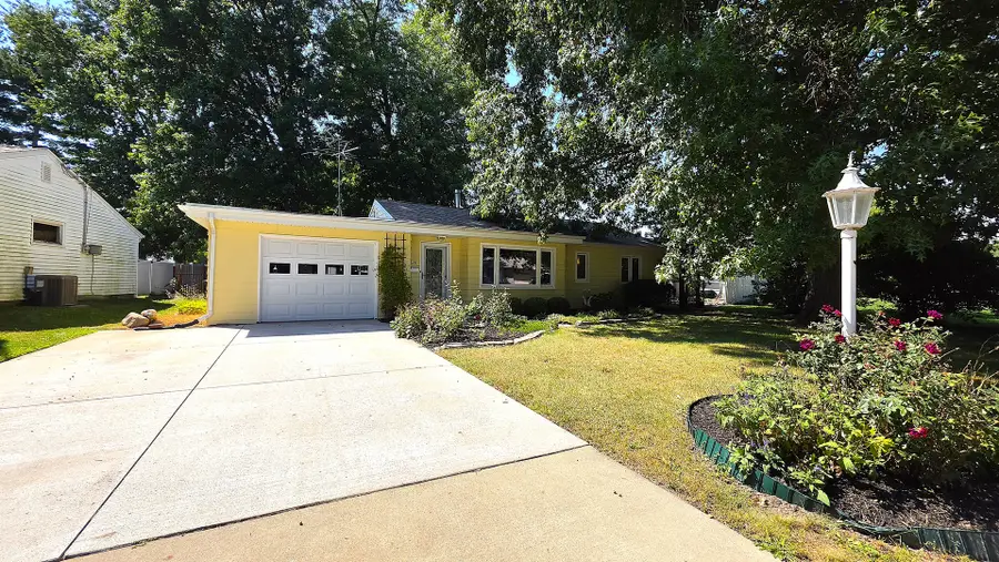1220 16th Street, Bettendorf, IA 52722 - #3