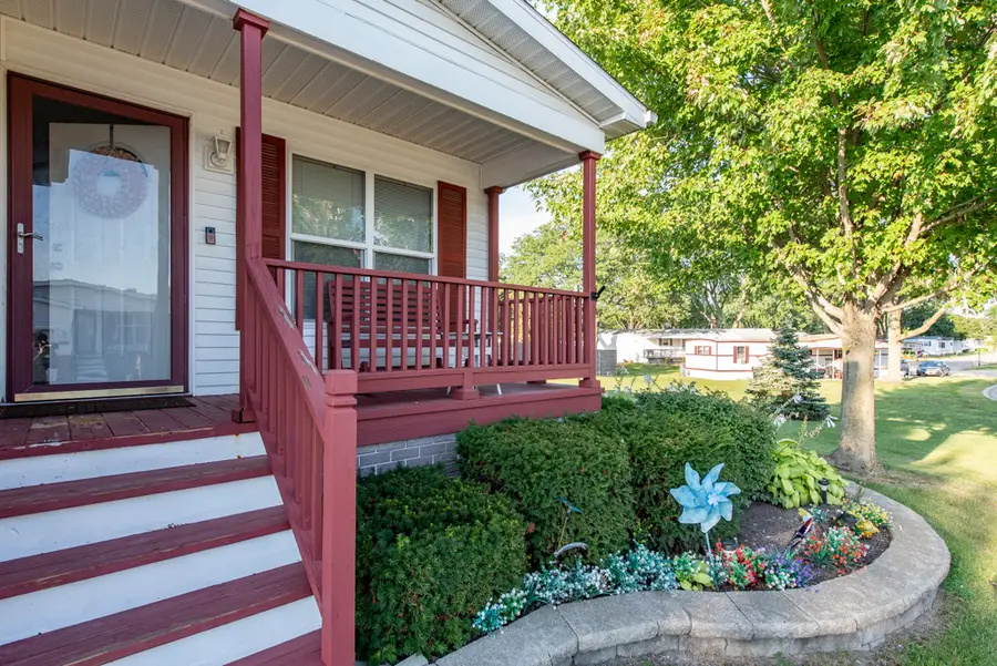 3300 Evergreen Lane, Park City, IL 60085 - #2