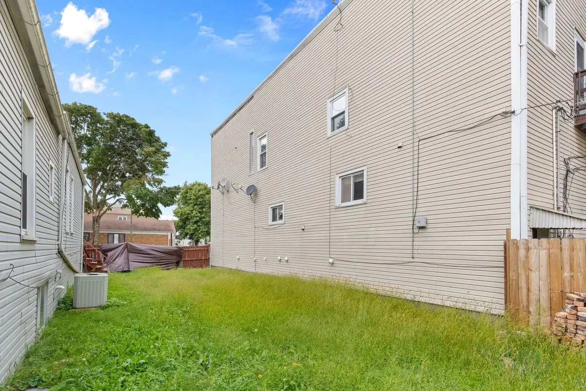 4603 S Wallace Street, Chicago, IL 60609 - #1