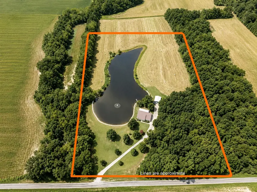7507 Krutsinger Road, Kinmundy, IL 62854 - #3