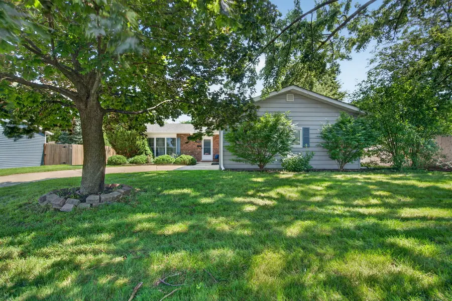 2021 Lancaster Lane, Wheaton, IL 60189 - #2