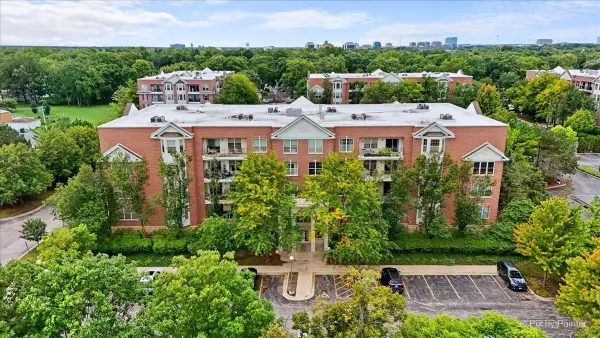 3100 Town Square Drive #101, Rolling Meadows, IL 60008