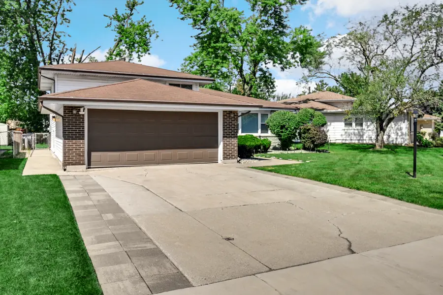 15622 Prince Drive, South Holland, IL 60473 - #3