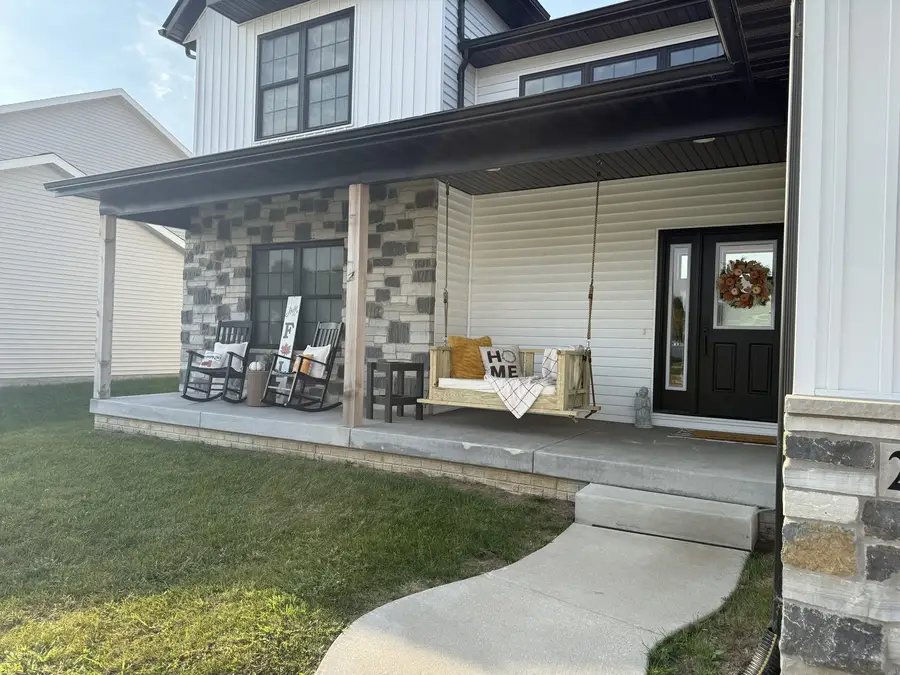 237 W Torrey Pines Drive, Eldridge, IA 52748 - #3
