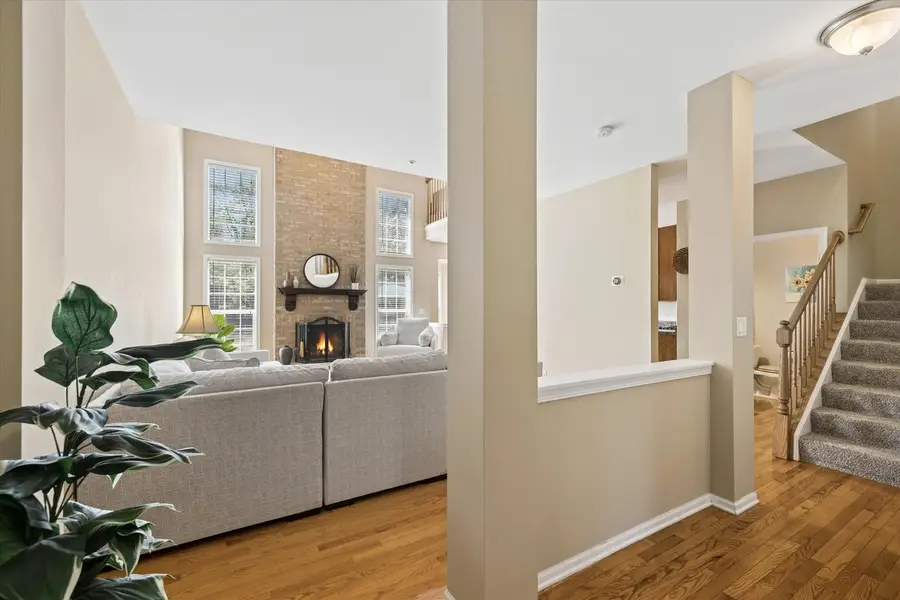 2008 Ivy Ridge Drive #2008, Hoffman Estates, IL 60192 - #3