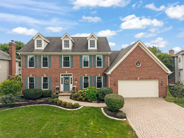 14 Marywood Trail, Wheaton, IL 60189