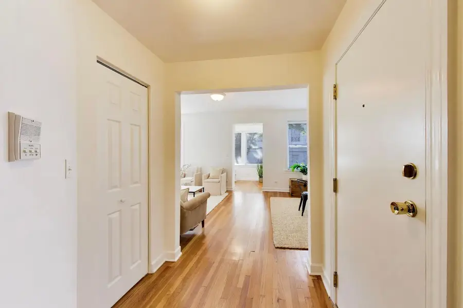 1507 Maple Avenue #1, Evanston, IL 60201 - #2