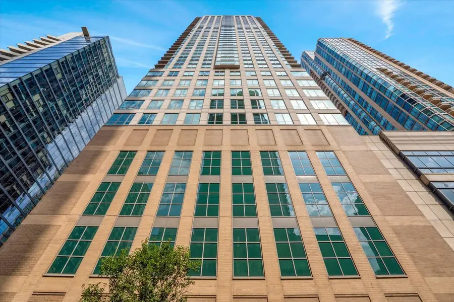 2 E Erie Street #2001, Chicago, IL 60611 - #3